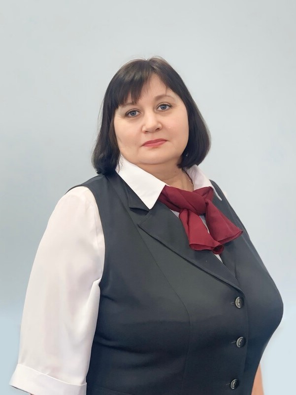 Оксюта Елена Николаевна.